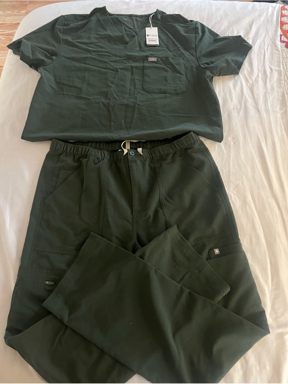 FIGS Men’s Scrub Pants - Forest Green
